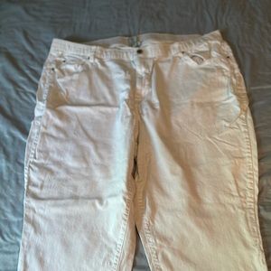 Size 28 white Capri pants